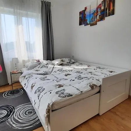 Apartment Ela *